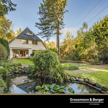 Architektenhaus auf großem Grundstück