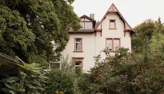 Bild von Jugendstilvilla auf parkähnlichem Grundstück