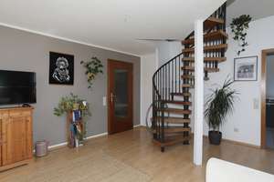 Helle 2 Zimmer-Maisonette-Wohnung für Singles oder Paare – Die vollständige Adresse der Immobilie erhältst du vom Anbieter., 74366 Kirchheim am Neckar – Vorschaubild 3
