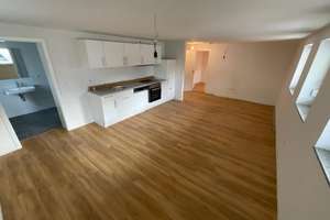 2 Zimmer Wohnung in ruhiger Nebenstrasse