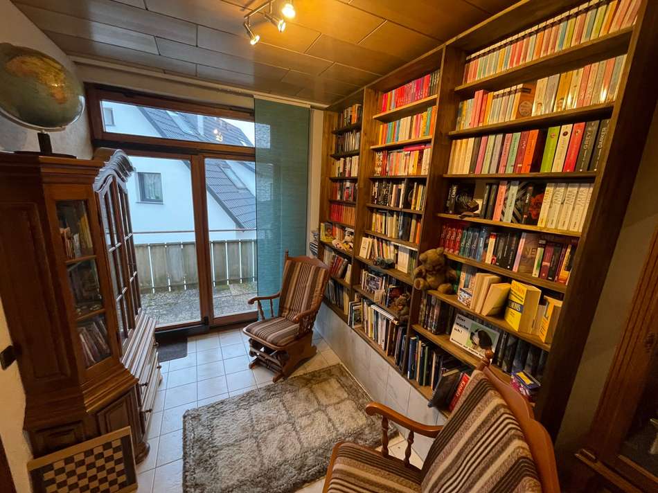 1. OG Bibliothek Haus 1