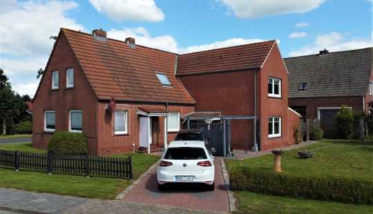 Bild von Großes Wohnhaus in schöner Siedlungslage von Emden- Petkum 