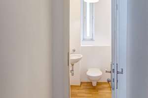 Stilvolle Altbauperle in Bestlage – 4 Zimmer mit Balkon im kernsanierten Jugendstilhaus! – Fliegenstraße 5, 80337 Am alten südlichen Friedhof, München – Vorschaubild 11