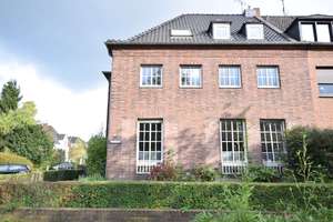 ***Schicke Wohnung in Stadtwaldnähe***