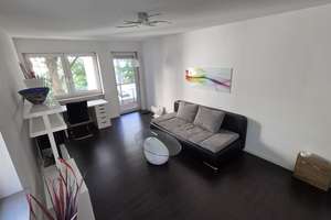 Möbliertes XL-Zimmer (21m²) in stilvoller 3er-Studenten-WG – München, Spitzwegstraße