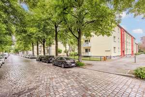 Vacant 2-Room Apartment with Potential for Re-letting or Owner-Occupancy – Die vollständige Adresse der Immobilie erhältst du vom Anbieter., 12347 Britz, Berlin – Vorschaubild 1