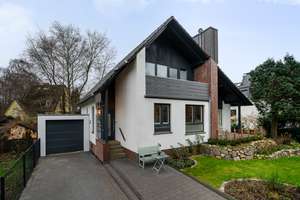 Hochwertig energetisch saniertes und modernisiertes Architektenhaus in ruhiger Lage