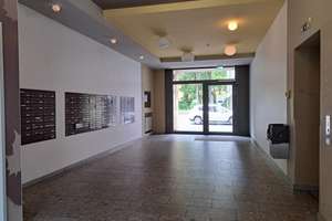 Gepflegte und vermietete Studiowohnung mit Balkon – Dörpfeldstraße 5, 12489 Adlershof, Berlin – Vorschaubild 3