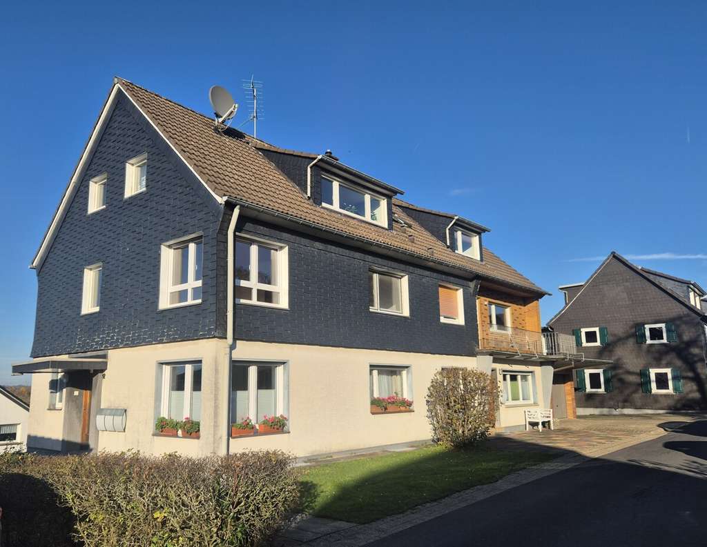 Immobilie in Kürten - Genehmigtes Vierfamilienhaus! - Bild 2