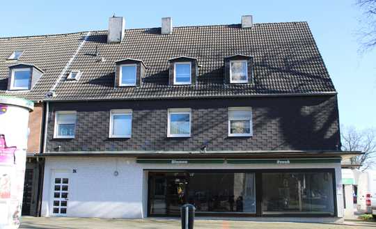 Fast freigezogenes Wohn-/Geschäftshaus in Marl