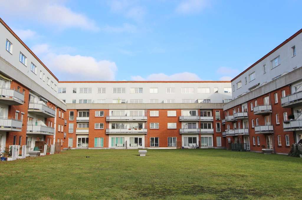 Immobilie in Kaltenkirchen - Vermietete Wohnung über 2 Ebenen mit Kamin, Aufzug und Tiefgarage in Kaltenkirchen - Bild 2