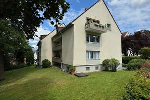** WOHNEN IN BESTER AUKAMMLAGE; TOPP GESCHNITTENE 4 ZIMMER WOHNUNG & TG STELLPLATZ **