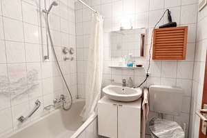 Charmante 1-Zimmer-Wohnung mit großem Westbalkon in ruhiger Lage von Stuttgart-Plieningen – Schachtelhalmweg 50, 70599 Plieningen (Ortsteil), Stuttgart – Vorschaubild 9