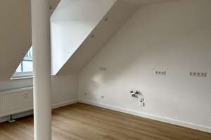 Little Tokyo: Dachgeschosswohnung mit Terrasse und Blick über Düsseldorf – Marienstraße 34, 40210 Stadtmitte, Düsseldorf – Vorschaubild 5