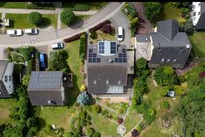 Einfamilienhaus in Top Lage mit viel Grund  | Photovoltaik, Kamin, Sauna, Garage, Einliegerwohnung