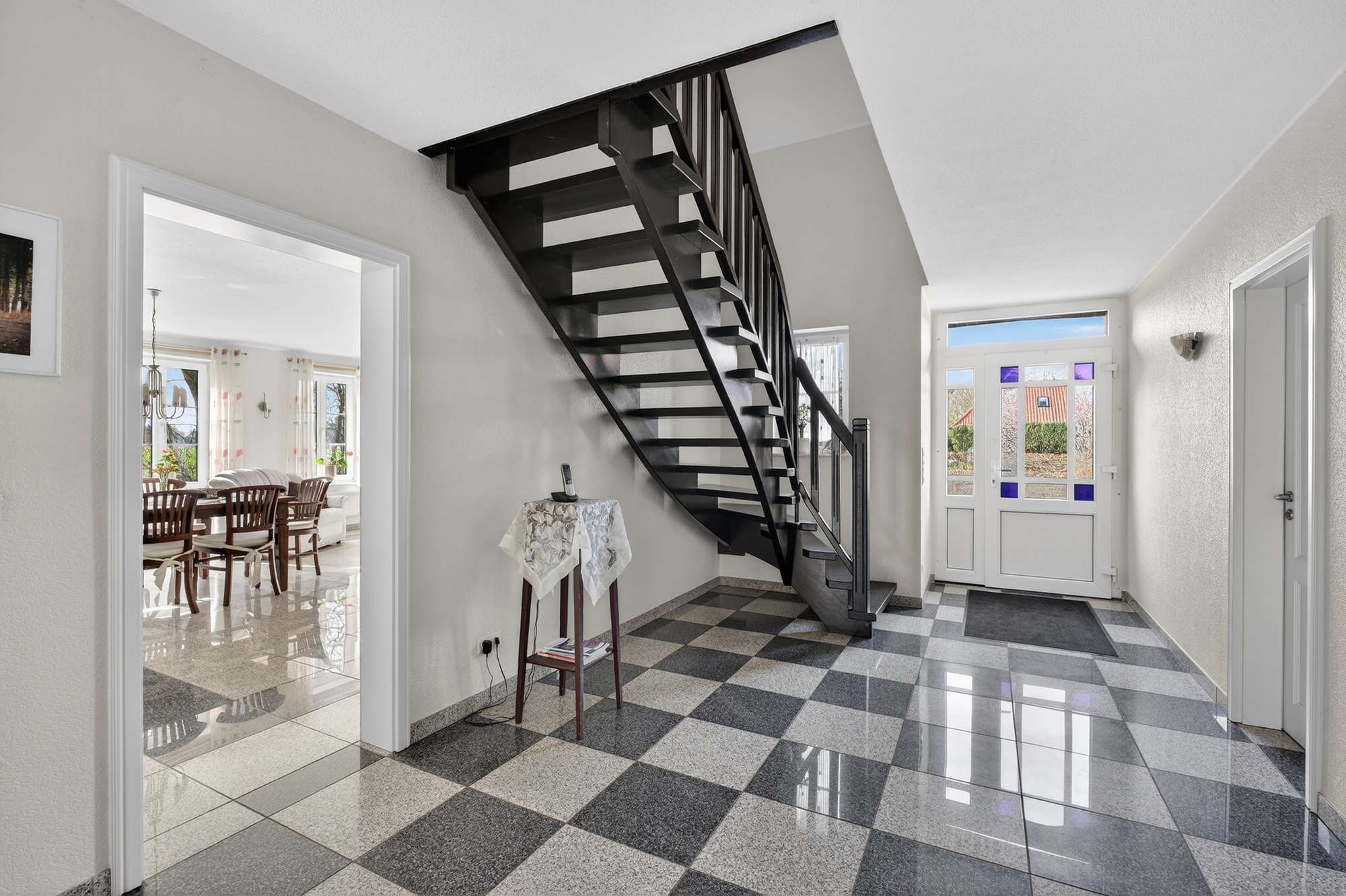 Immobilie in Rhede (Ems) - Freier Blick - Großes EFH in Sackgassenendlage mit Garage und Carport - Bild 4