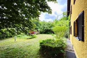 Gepflegtes Zweifamilienhaus mit großem Garten und evtl. Ausbaupotenzial in der Buchenau. – Fürstenfeldbruck (Kreis) – Vorschaubild 2
