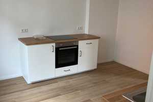 Schöne renovierte 3-Zimmer Wohnung mit Einbauküche *AB SOFORT VERFÜGBAR* – Vereinsstraße 11, 47799 Krefeld – Vorschaubild 2