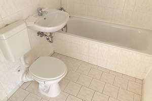 Wir renovieren, Sie wohnen - drei Zimmer mit Balkon...! – Rennebogen 18, 39130 Neu Olvenstedt, Magdeburg – Vorschaubild 6