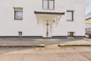 Ihr neues Zuhause mit Zukunft: Großzügiges 3-Familienhaus mit Potenzial – Die vollständige Adresse der Immobilie erhältst du vom Anbieter., 73061 Ebersbach an der Fils – Vorschaubild 2