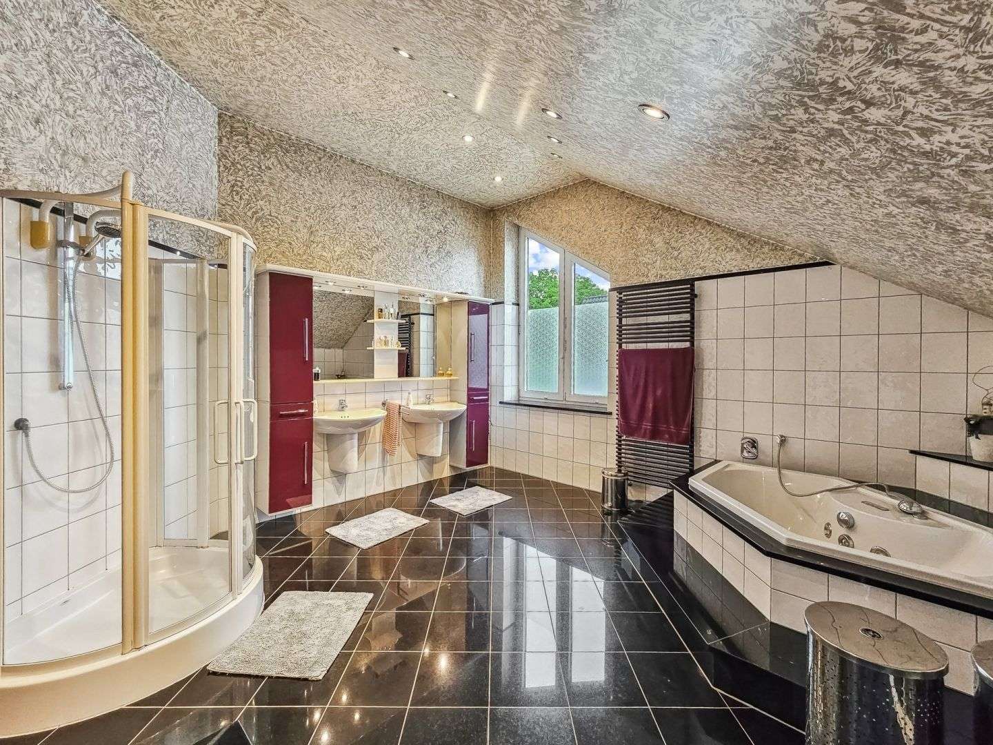 Immobilie in Gangelt - Gangelt - Freistehendes Einfamilienhaus mit Einliegerwohnung in begehrter Lage - Bild 3