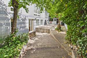 Architekten-Juwel in Mögeldorf: Luxuriöses Wohnen mit Wintergarten und idyllischem Teich – Die vollständige Adresse der Immobilie erhältst du vom Anbieter., 90480 Schmausenbuckstraße, Nürnberg – Vorschaubild 21