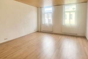 3 Zimmer Wohnung in zentrumsnähe von Oelsnitz Besichtigung am 5.6.2025 – Die vollständige Adresse der Immobilie erhältst du vom Anbieter., 8606 Oelsnitz/Vogtland – Vorschaubild 3