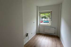 MÜLLER - FH-nah & City-nah: Frisch sanierte 3-Zimmer-Erdgeschosswohnung mit Balkon – Habsburgerallee 5, 52064 Hangeweiher, Aachen – Vorschaubild 3