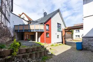 Erwerben + Entwickeln, eventuell getrennt Weiterveräußern! Vermietetes 3-Gebäude-Hof-Ensemble – Gießen (Kreis) – Vorschaubild 2