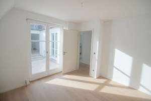 Nach umfassender Sanierung – Exklusive Dachgeschosswohnung mit großer Terrasse in begehrter Lage – Die vollständige Adresse der Immobilie erhältst du vom Anbieter., 65183 Mitte, Wiesbaden – Vorschaubild 12