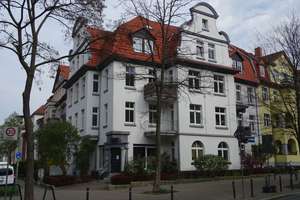 Sonnige DG-Wohnung (2 Zimmer) mit Einbauküche in Erfurt-Daberstedt