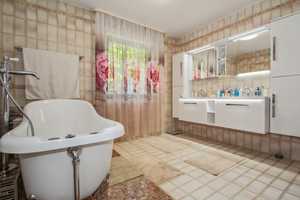 Wellness-Bereich und Leben mit Flair – Nürnberg – Vorschaubild 9