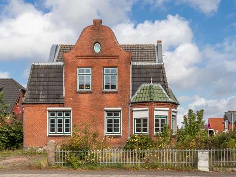 Haus Und Grundstuck Mit Potential In Husum