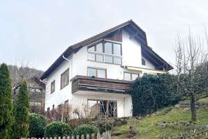 Einfamilienhaus mit ELW und Blick ins Grüne – Die vollständige Adresse der Immobilie erhältst du vom Anbieter., 79292 Pfaffenweiler – Vorschaubild 2