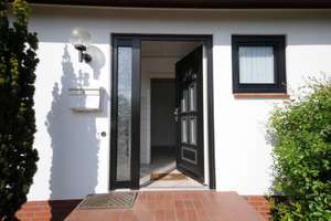 Schöner Bungalow mit 4,5-Zimmern & Garten in Kanalnähe – Bergfrieden 5, 24783 Osterrönfeld – Vorschaubild 2