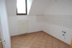 Gemütliche DG-Whg (2.OG) mit schönem Laminatboden in Echtholzoptik – Eichendorfstr. 21, 9131 Chemnitz – Vorschaubild 9
