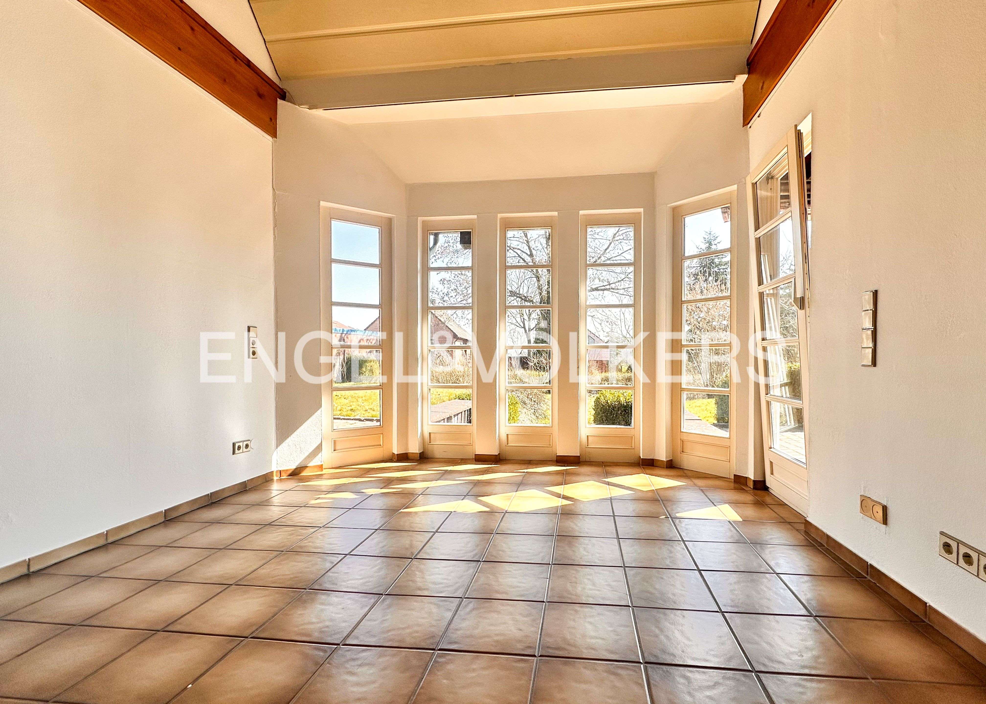 Immobilie in Königslutter am Elm - FACHWERKENSEMBEL MIT VIELFÄLTIGEN NUTZUNGSMÖGLICHKEITEN - PERFEKT FÜR FAMILIEN! - Bild 2