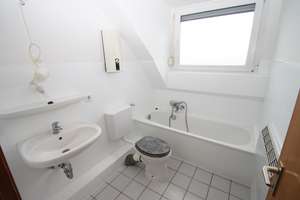 Schöne 3 Zimmerwohnung mit Loggia, Garage in MG-Venn !!! – Breiter Graben 12, 41068 Venn, Mönchengladbach – Vorschaubild 4