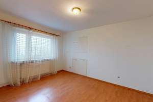 Bezugsfreie 2,5-Zimmer-Wohnung mit sonniger Loggia, Aufzug und Tiefgarage – Brunsbütteler Damm 315, 13591 Staaken, Berlin – Vorschaubild 8