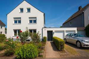 Moderne 3,5-Zimmer-Wohnung mit Vollmöblierung und Gartenmitnutzung in Düsseldorf-Unterrath – 40468 Unterrath, Düsseldorf – Vorschaubild 9