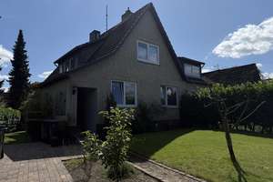 Lebendig wohnen: Doppelhaushälfte in Hamburg-Rahlstedt – 22145 Rahlstedt, Hamburg – Vorschaubild 11