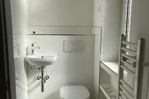 Sehr helle 2 - Zimmer - Wohnung mit Balkon im Herzen von Biebrich*** – Bunsenstraße 1, 65203 Biebrich, Wiesbaden – Vorschaubild 9