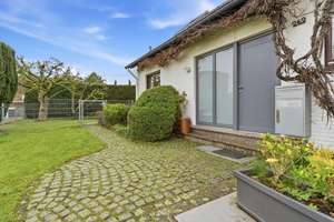 Freistehendes Einfamilienhaus mit Wintergarten und Garage – Die vollständige Adresse der Immobilie erhältst du vom Anbieter., 41066 Bettrath-Hoven, Mönchengladbach – Vorschaubild 3