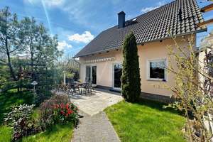 Familienfreundliches Einfamilienhaus mit Kamin, Garten und zwei Terrassen – Die vollständige Adresse der Immobilie erhältst du vom Anbieter., 39110 Diesdorf, Magdeburg – Vorschaubild 5
