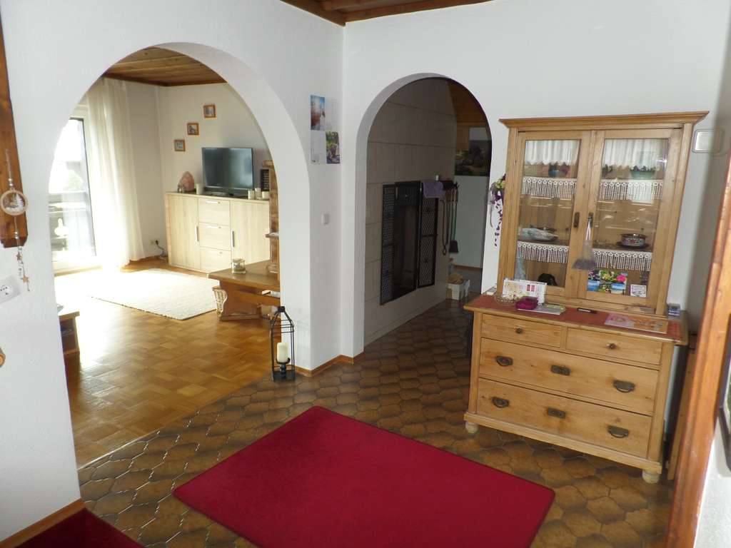 Immobilie in Murnau am Staffelsee - Für Eigennutzer/Kapitalanleger:Gepflegte 3,5 Zimmer-OG-Whg. mit großem S-Balkon in sehr ruhiger Lage - Bild 4