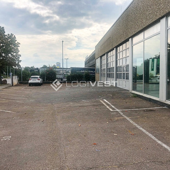 Lagerfläche mit integrierter Ausstellungsfläche direkt an der A9