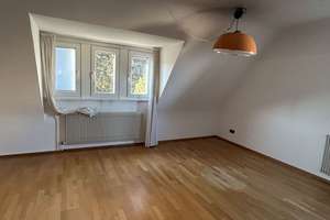 renovierungsbedürftiges Reiheneckhaus in ruhiger Lage wartet auf neue Eigentümer – Die vollständige Adresse der Immobilie erhältst du vom Anbieter., 90427 Schniegling, Nürnberg – Vorschaubild 16