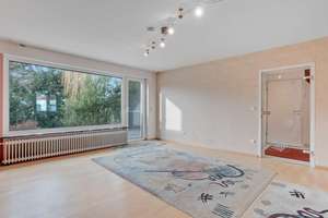 Hochwertig modernisiert! Doppelhaushälfte mit traumhaftem Grundstück direkt an der S1 – Die vollständige Adresse der Immobilie erhältst du vom Anbieter., 90571 Schwaig bei Nürnberg – Vorschaubild 5