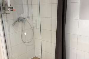 Großzügige, helle 4-Zimmer-Wohnung mit einmaligem Parkblick – 155 m² Wohnkomfort  – Die vollständige Adresse der Immobilie erhältst du vom Anbieter., 40470 Mörsenbroich, Düsseldorf – Vorschaubild 17