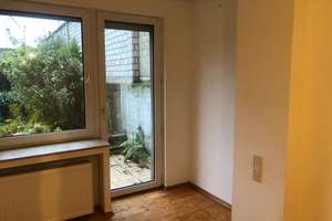  2-Raum-Souterrain-Wohnung mit Terrasse und EBK in Düsseldorf nähe Uni zum 1.08.2026 – Himmelgeister Str 64, 40225 Bilk, Düsseldorf – Vorschaubild 10